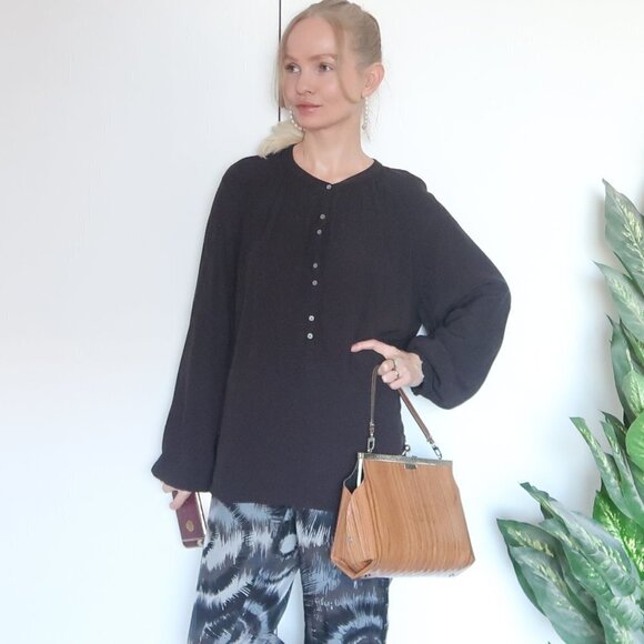 J. Crew 100% Viscose Black Long Wide Sleeve Blouse / Shirt / Top XL - Picture 2 of 11